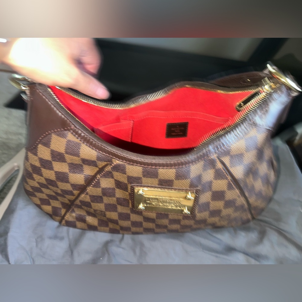 Louis Vuitton Thames PM